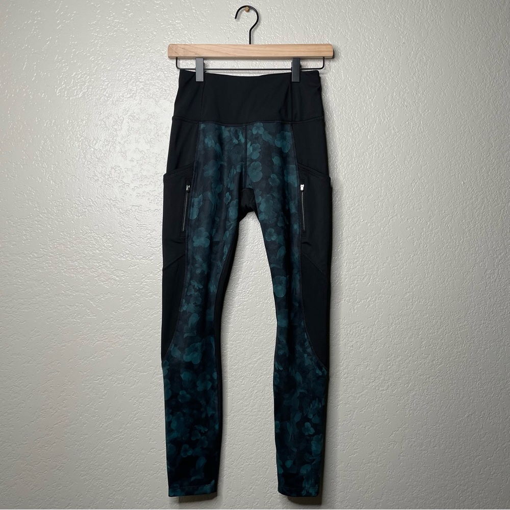 Athleta Frost High Traverse Tight Floral Leggings Black & Blue - Picture 3 of 11